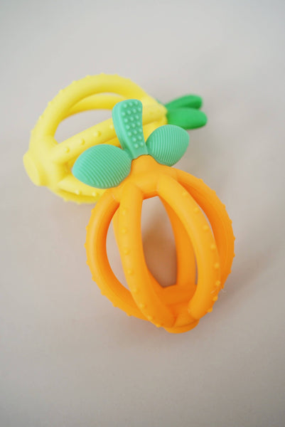 Bitzy Biter™ Teething Ball Baby Teether: Lemon