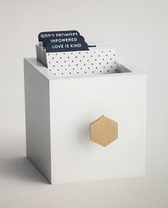 Candace Cameron Bure - Love is Kind - Promise Box with 90 Inspiration Cards